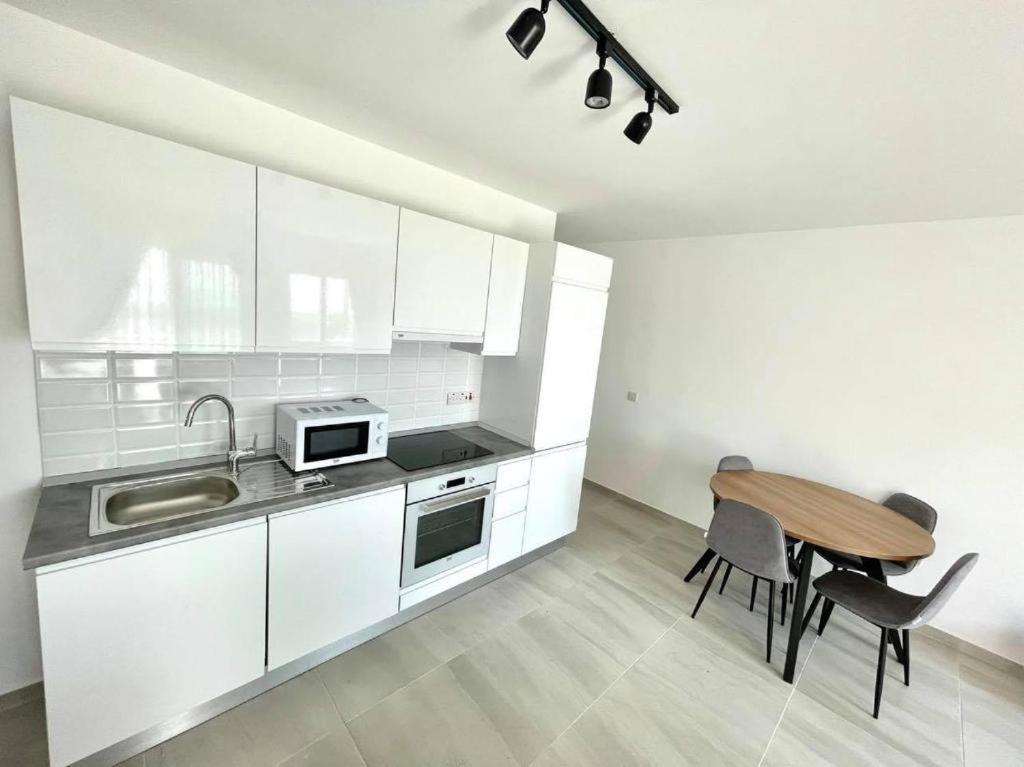 Sweetness Apartment By The Sea Vokolidha Exterior foto